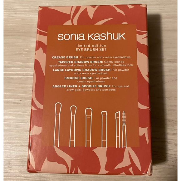 Sonia Kashuk Gold Eye Brush Collection - Picture 2 of 5